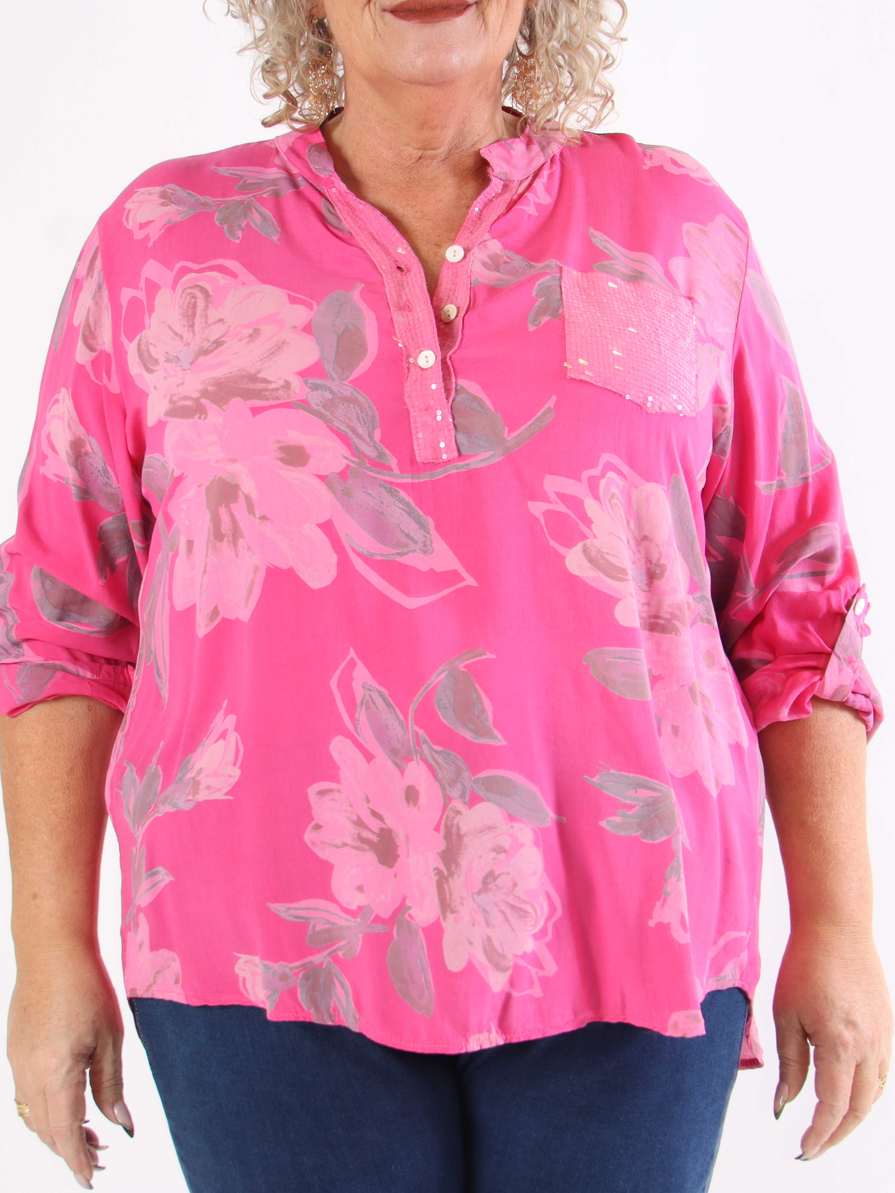 Ella - Sød plus size tunika i viskose med blomster motiver